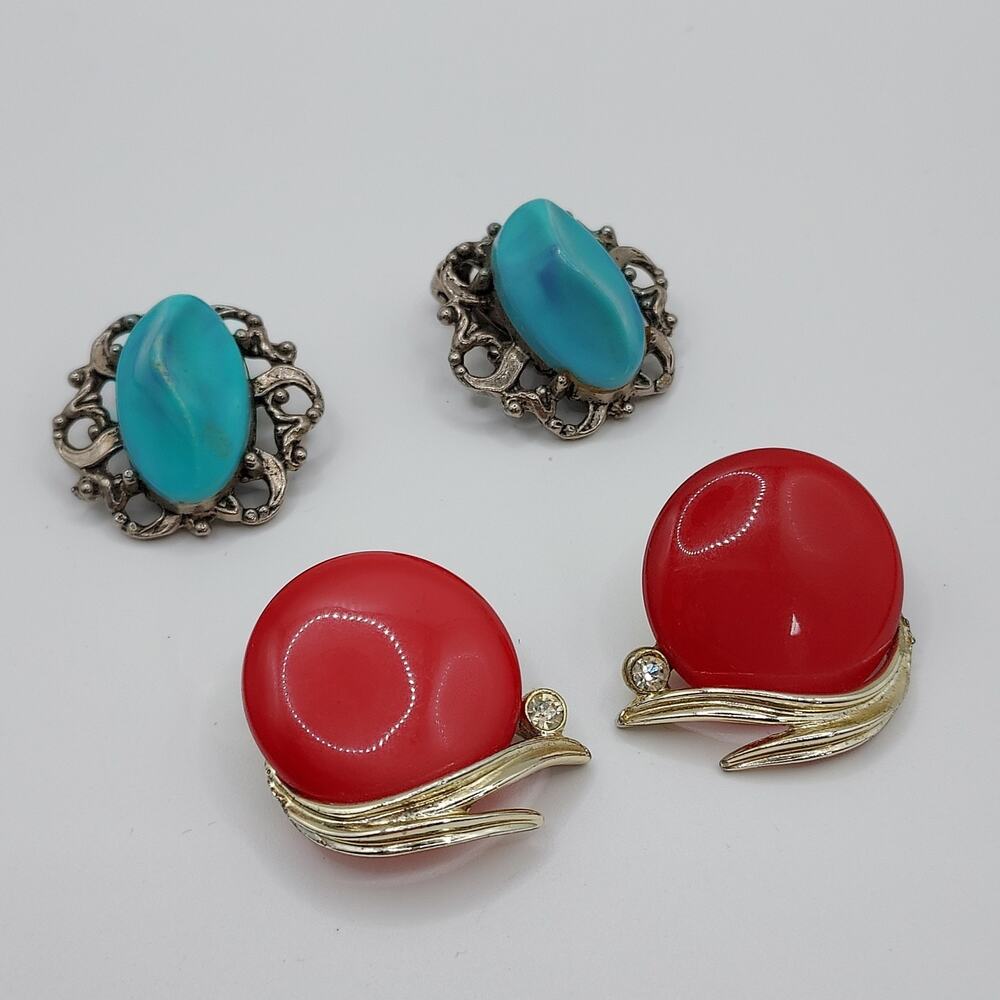 Lot of 2 Pairs Clip On Earrings Signed Lisner Red Thermoset Blue Lucite Vintage